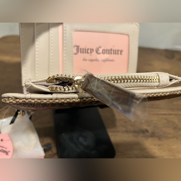 Juicy Couture wallet - Picture 5 of 7
